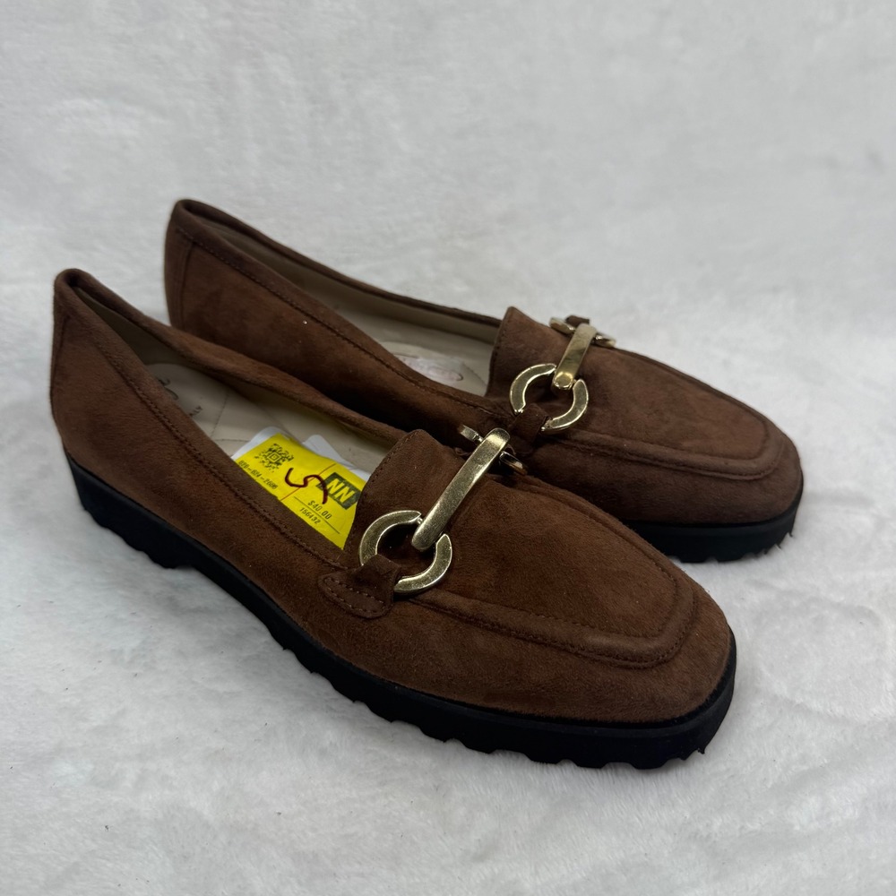Mismatched left 4.5 right 4 Amalfi by Rangoni Horsebit Loafers Italy Pillow Feel